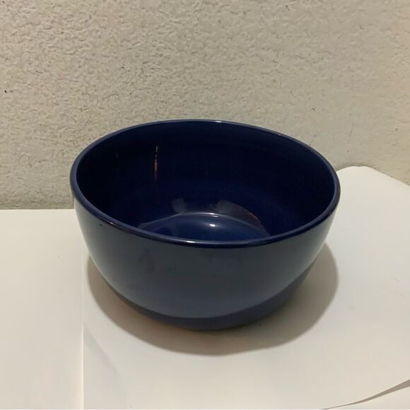 Hausenware blue large  Serving Bowl 10” diameter 5 1/2” deep round serving bowl - Picture 2 of 8